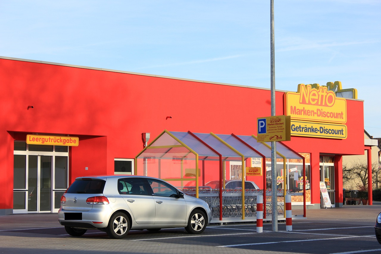 The Impact of Pet Supply Retailers on Educating Consumers About Animal Welfare, Ethical Practices, and Responsible Ownership.: Goldbet6, Tigerexch, Betbook247 app